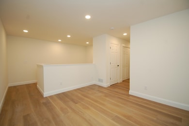 21 Griffin Rd, Hudson, NH 03051 - photo 5