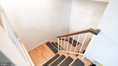 12940B Grays Pointe Rd unit B, Fairfax, VA 22033 - photo 4