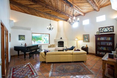 Family Room is so Grand!