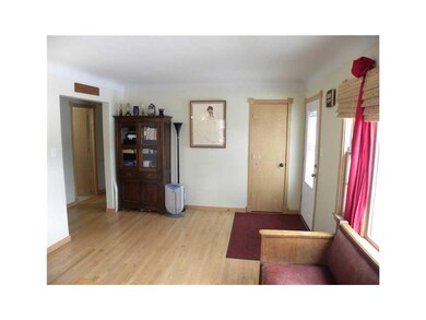 1411 9th St NW, Cedar Rapids, IA 52405 - photo 3