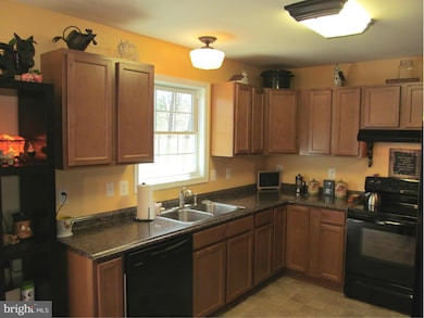 7235 Woodward Ln, Rixeyville, VA 22737 - photo 3