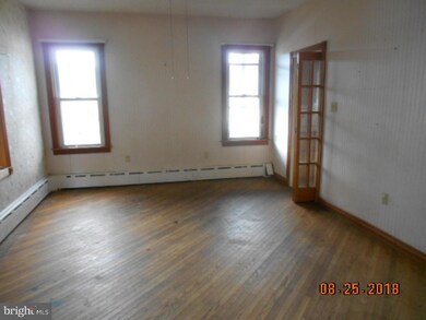 605 Arlington St, Tamaqua, PA 18252 - photo 4