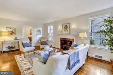 6205 Dunrobbin Dr, Bethesda, MD 20816 - photo 5