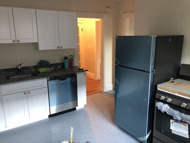 244 Robbins St unit B, Waltham, MA 02453 - photo 3