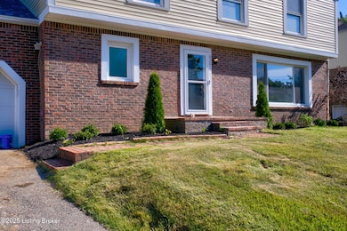 8201 Huntsman Trail, Louisville, KY 40291 - photo 2