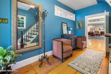 49-web-or-mls-126-ny-372