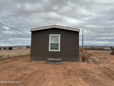 488 W Yellowstone Rd, Paulden, AZ 86334 - photo 2