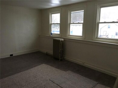 Other view of the living room