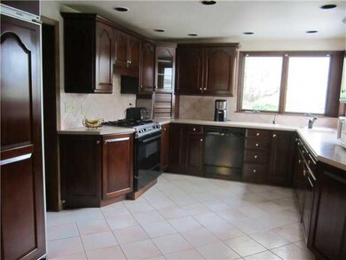 Kitchen Huge REMODLED Kitchen w/ Cherry Cabinets, 