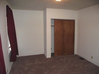 1845 W 4th St, Davenport, IA 52802 - photo 5