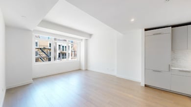 Halcyon unit RU5A, New York, NY 10022 - photo 3