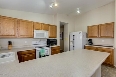 All appliances stay!