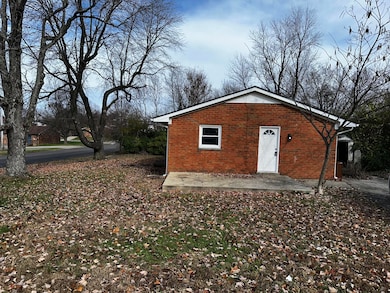 1015 Pennebaker Dr, Lexington, KY 40511 - photo 2