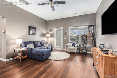 2728 S Knightsbridge Cir unit 50, Ann Arbor, MI 48105 - photo 3