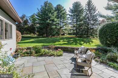 39 Constitution Hill W, Princeton, NJ 08540 - photo 2