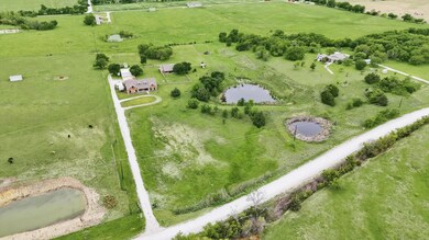 2330 Hockley Creek Rd, Gainesville, TX 76240 - photo 5