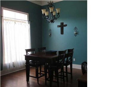 Open formal dining area