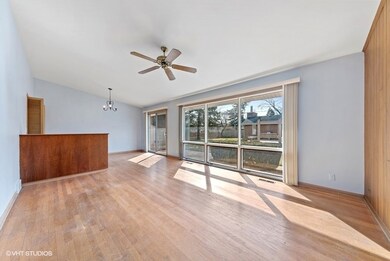 493 Amherst Ave, Des Plaines, IL 60016 - photo 3