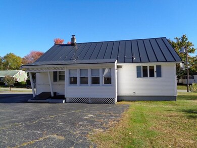 44 New York St, Millinocket, ME 04462 - photo 2