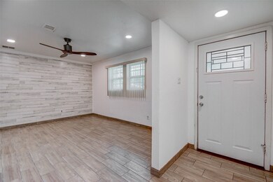 9203 Bisley Ln, Houston, TX 77088 - photo 4