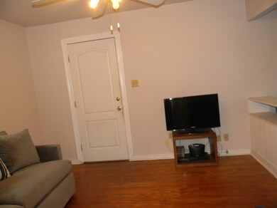 913 Kelley St, Houston, TX 77009 - photo 4