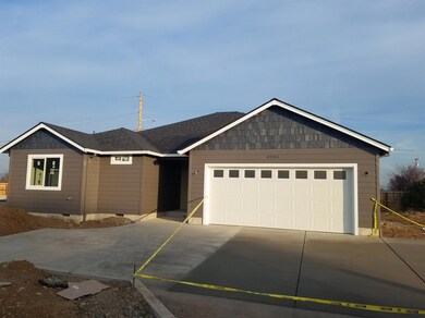 8251 Dime Ln, White City, OR 97503 - photo 2