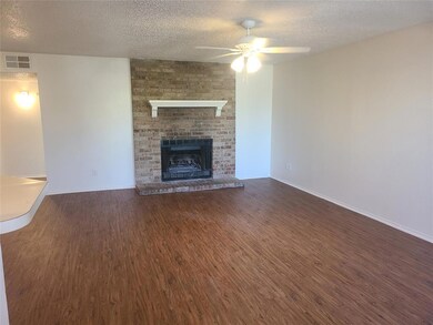 5028 Winder Ct unit C, North Richland Hills, TX 76180 - photo 2