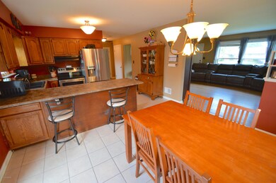 6104 Apex Dr, Louisville, KY 40219 - photo 2