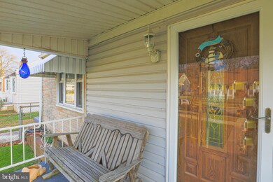 807 Martin Rd, Essex, MD 21221 - photo 6
