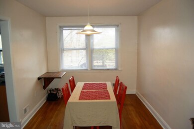 8651 Oak Rd, Parkville, MD 21234 - photo 5