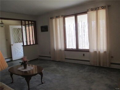 1785 Verona Dr unit 1785, Pen Argyl, PA 18072 - photo 2