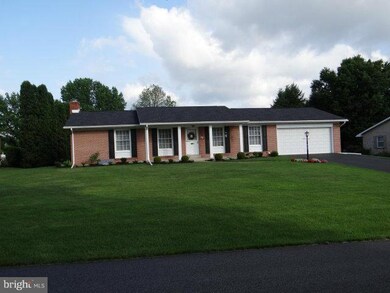 2917 Adams Dr, Chambersburg, PA 17201 - photo 2