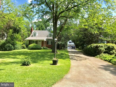 808 Green Ln, Secane, PA 19018 - photo 3