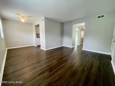 712 Mount Tabor Rd unit 5, New Albany, IN 47150 - photo 2