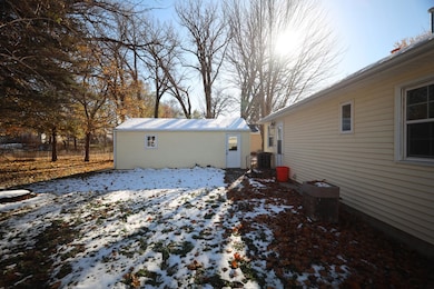 418 S 13th St, Estherville, IA 51334 - photo 6