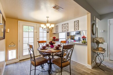 007_Dining Room