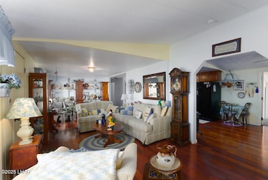 1595 River Gardens Dr-7