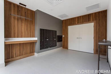 2-web-or-mls-159 S River Ave Holland-2