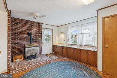 400 S Nice St, Frackville, PA 17931 - photo 6