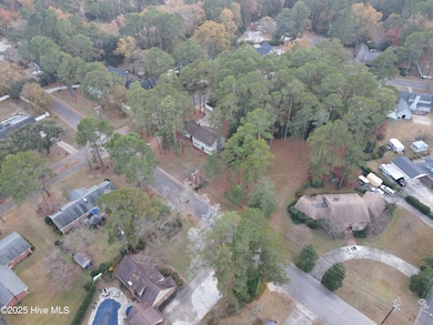 511 S Wilkinson Dr, Laurinburg, NC 28352 - photo 7