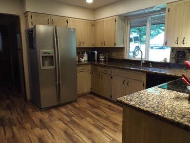 1849 SE Magnolia Dr, Chehalis, WA 98532 - photo 2