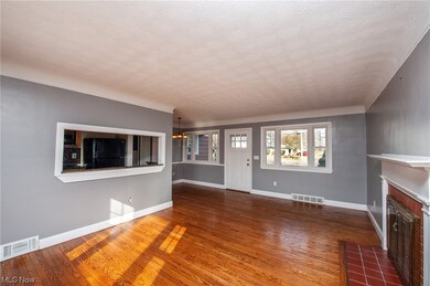 26199 Cranage Rd, Olmsted Falls, OH 44138 - photo 4