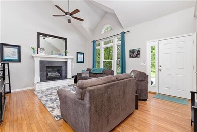 Light, bright & airy! Tiled gas fireplace