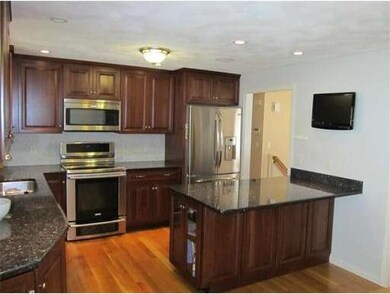 71 Queensland Rd, North Billerica, MA 01862 - photo 6