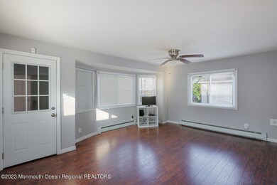 16 Middlesex Ave Keyport NJ-large-017-01