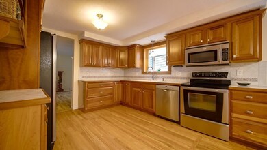 9 Longfellow Rd, Wilbraham, MA 01095 - photo 2