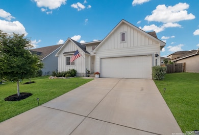 5609 Jewel Curve, San Antonio, TX 78266 - photo 2