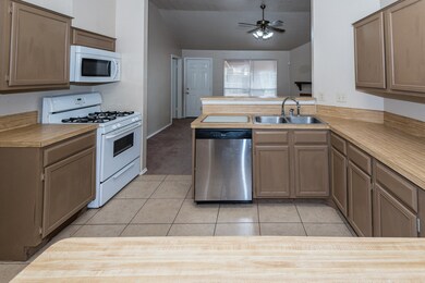 29219 Sedgefield St, Spring, TX 77386 - photo 5