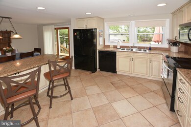 4206 Minstrell Ln, Fairfax, VA 22033 - photo 5