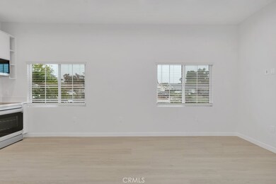 23806 Calvert St, Los Angeles, CA 91367 - photo 7